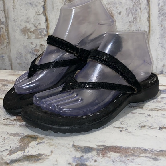 Taos Tri Sandals - Picture 1 of 8